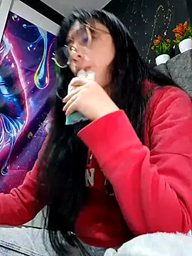 Snapshot of Arielle_lov chatting on October 21, 11:44 am Arielle lov online show from October 21, 11:44 am