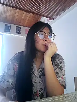 Snapshot of Arielle_lov chatting on October 26, 4:35 pm Arielle lov online show from October 26, 4:35 pm