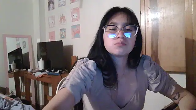 Snapshot of Arielle_lov chatting on November 1, 11:40 pm Arielle lov online show from November 1, 11:40 pm