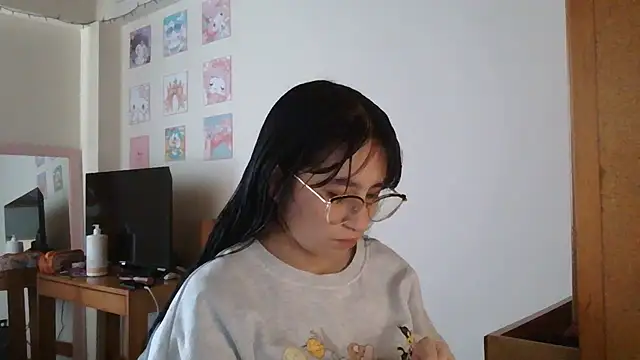 Snapshot of Arielle_lov chatting on November 3, 9:38 pm Arielle lov online show from November 3, 9:38 pm