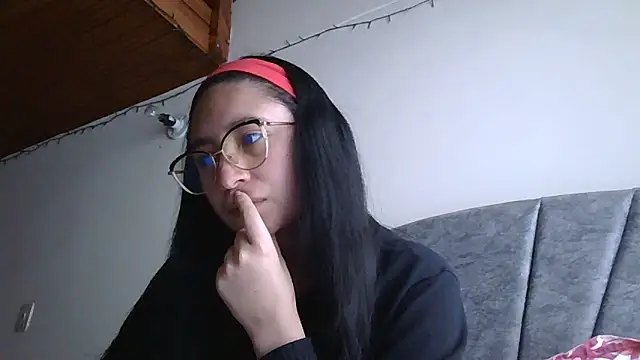 Snapshot of Arielle_lov chatting on December 2, 7:42 pm Arielle lov online show from December 2, 7:42 pm