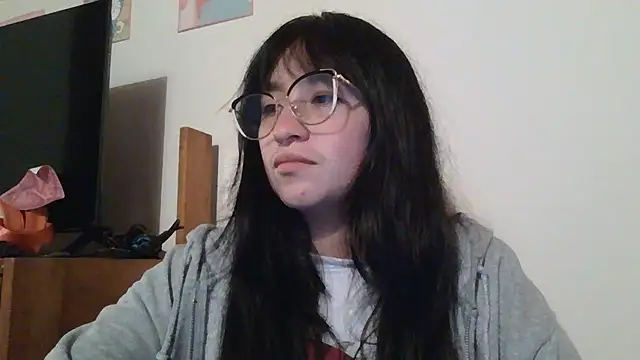 Snapshot of Arielle_lov chatting on January 7, 2:03 am Arielle lov online show from January 7, 2:03 am