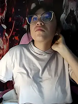 Snapshot of Arielle_lov chatting on April 6, 10:38 am Arielle lov online show from April 6, 10:38 am