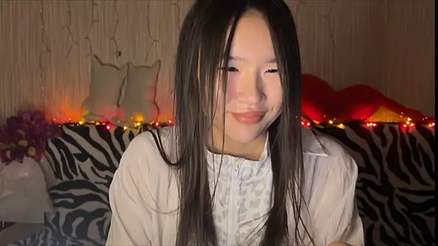 Snapshot of Asian_Vi chatting on March 14, 1:02 pm Asian Vi online show from March 14, 1:02 pm