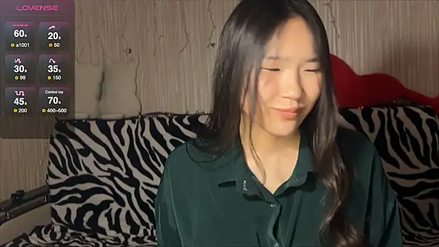 Snapshot of Asian_Vi chatting on March 18, 10:03 am Asian Vi online show from March 18, 10:03 am