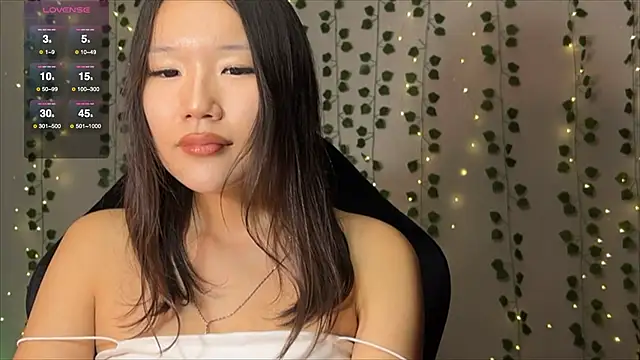 Snapshot of Asian_Vi chatting on September 16, 8:43 pm Asian Vi online show from September 16, 8:43 pm