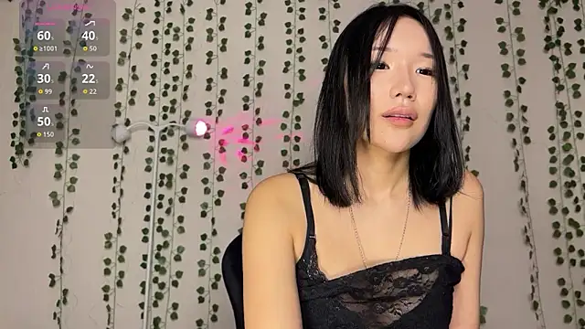 Snapshot of Asian_Vi chatting on February 6, 6:33 pm Asian Vi online show from February 6, 6:33 pm