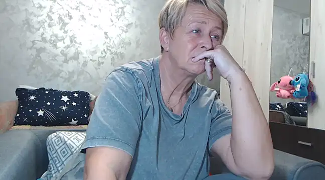 RosesandLillies online show from March 19, 5:39 pm