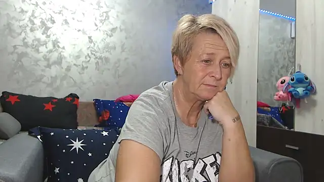 RosesandLillies online show from March 30, 5:25 pm