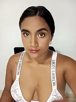 victoria roussee online show from March 2, 7:43 am