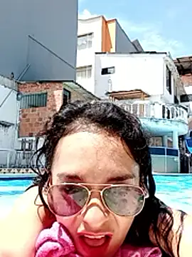 NatashaRex online show from April 21, 3:28 pm