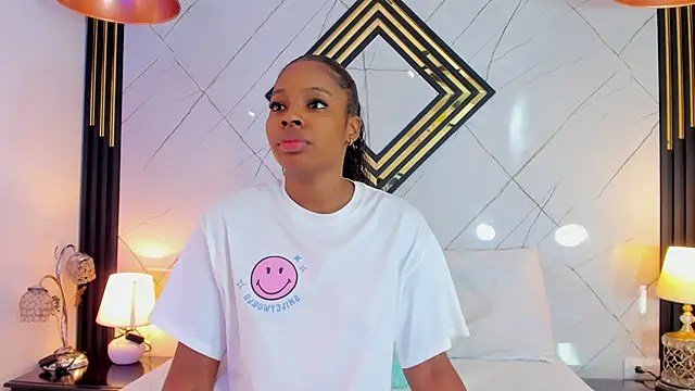 EmilyDiaaz online show from September 9, 12:05 pm