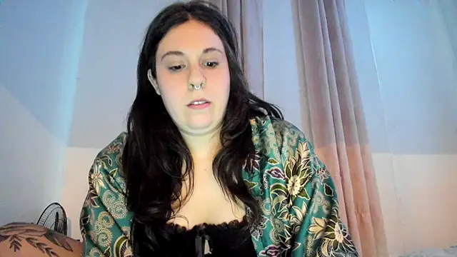 Rosiee69  online show from February 19, 10:09 pm