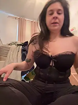 Rosiee69  online show from February 25, 4:53 pm