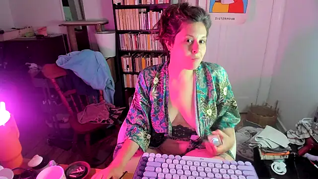 Rosiee69  online show from September 16, 7:59 pm