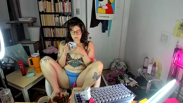 Rosiee69  online show from October 9, 11:41 am