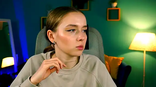 JenniferGraces online show from March 17, 3:29 pm