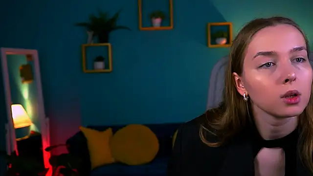 JenniferGraces online show from October 22, 10:48 am