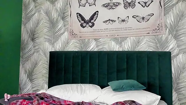 boozekirs  online show from November 15, 2:09 am