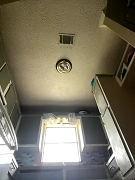 HTXBELLE online show from December 14, 4:34 pm