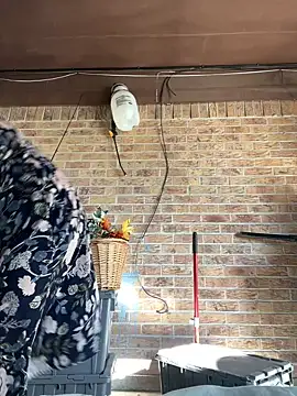 HTXBELLE online show from February 6, 9:40 pm