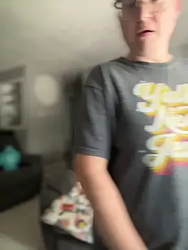 HTXBELLE online show from April 8, 8:42 pm