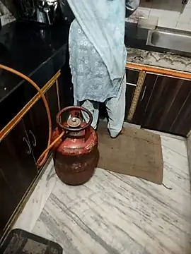 indian couple4 online show from April 18, 3:21 am