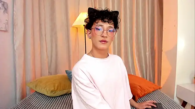 iiangel  online show from February 24, 3:48 am