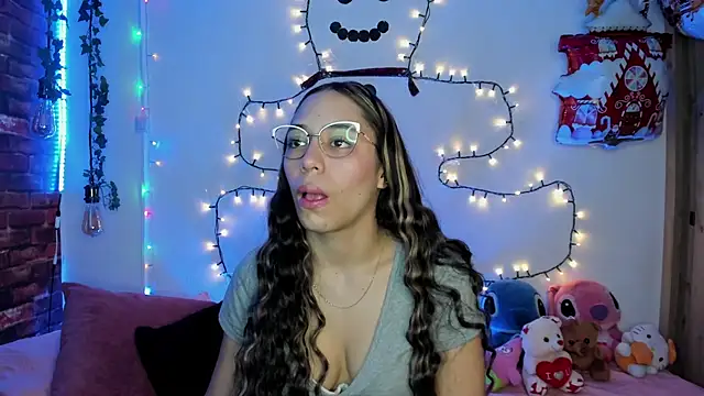 TANIA 06 online show from December 21, 1:40 pm