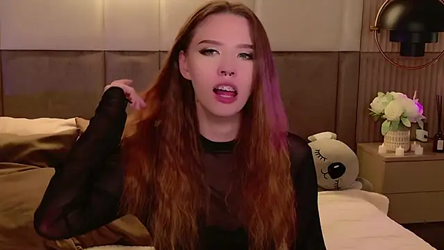 Snapshot of Sierra_Fane chatting on March 19, 2:48 am Sierra Fane online show from March 19, 2:48 am