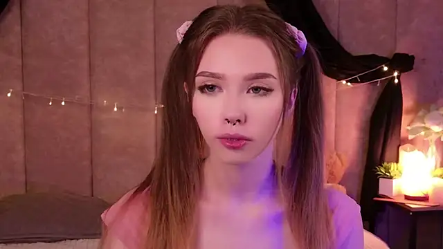 Snapshot of Sierra_Fane chatting on September 14, 9:03 pm Sierra Fane online show from September 14, 9:03 pm