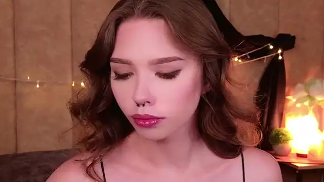 Snapshot of Sierra_Fane chatting on September 19, 5:53 am Sierra Fane online show from September 19, 5:53 am