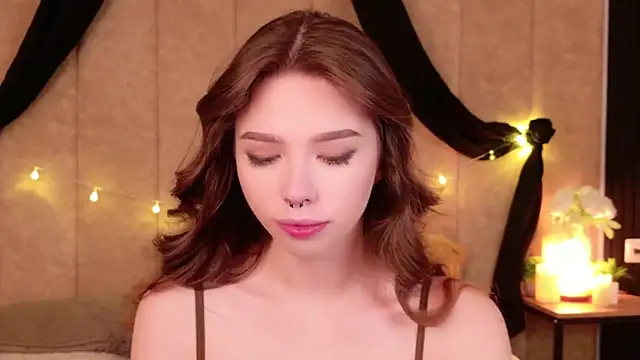 Snapshot of Sierra_Fane chatting on October 11, 5:50 am Sierra Fane online show from October 11, 5:50 am