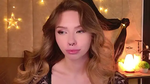 Sierra Fane online show from April 13, 11:05 am