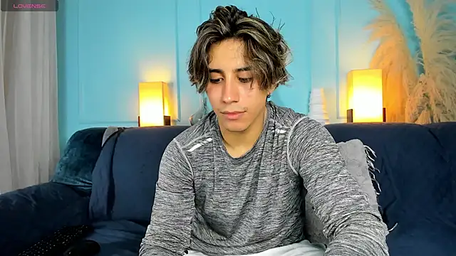 Allex Cano online show from September 13, 1:33 pm