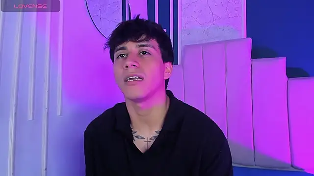 Allex Cano online show from November 12, 3:40 am