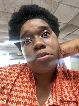 Snapshot of Deshay30 chatting on May 24, 12:37 am Deshay30 online show from May 24, 12:37 am