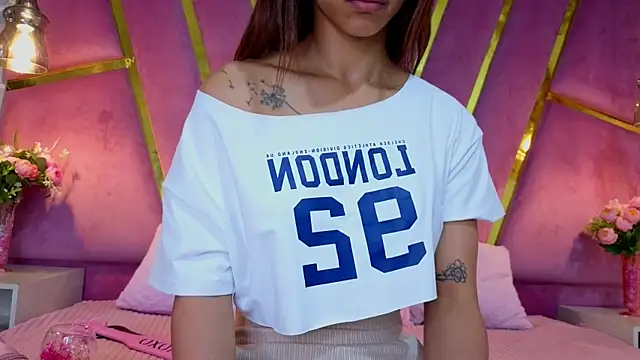 EmmyCortez online show from April 20, 11:46 am