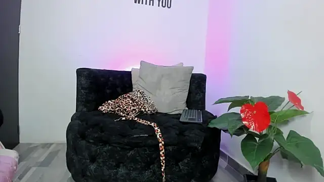 Zamira Taylor online show from March 7, 1:53 am