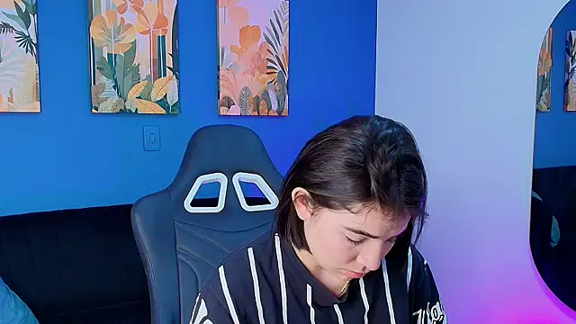 Zamira Taylor online show from September 25, 7:56 am