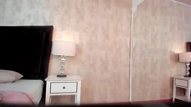 Snapshot of NahomyCarther chatting on November 15, 4:43 am NahomyCarther online show from November 15, 4:43 am