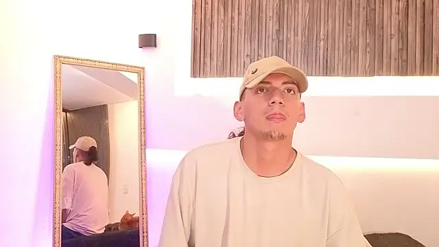 aron and paula online show from December 2, 3:56 am