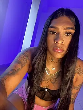 Snapshot of miamibitch chatting on February 23, 10:42 pm miamibitch online show from February 23, 10:42 pm