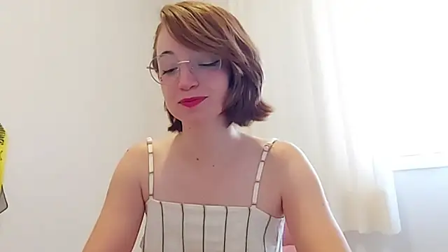 Elise Nyx online show from December 4, 1:20 pm