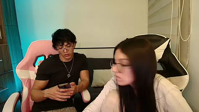 DesireLuxe online show from November 5, 6:57 am