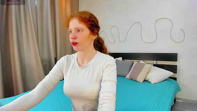 Sandra Wi1son online show from May 30, 1:03 am