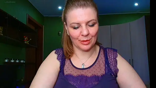 VeronikawGold online show from June 4, 3:40 pm