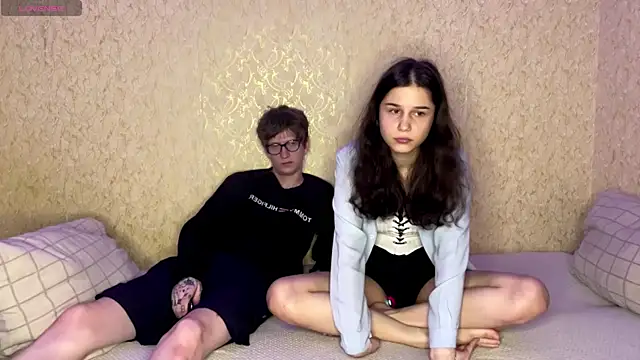 baby lesi online show from August 4, 6:43 pm