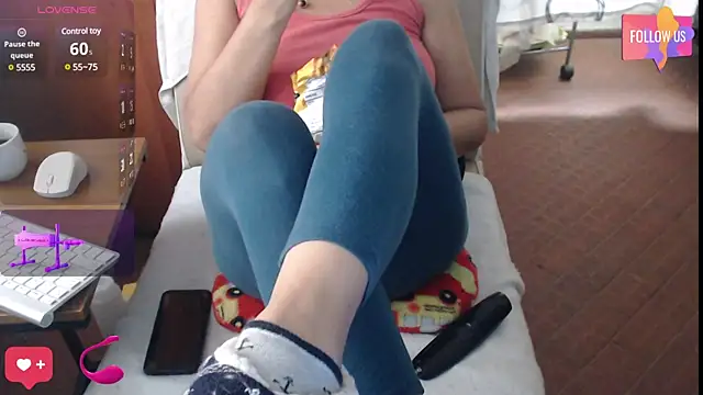 Snapshot of Sexyqueen_mature_ chatting on February 27, 8:42 pm Sexyqueen mature  online show from February 27, 8:42 pm