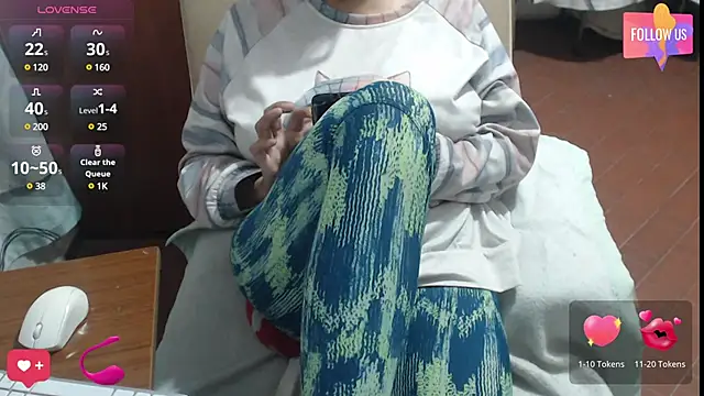 Snapshot of Sexyqueen_mature_ chatting on March 17, 11:00 pm Sexyqueen mature  online show from March 17, 11:00 pm